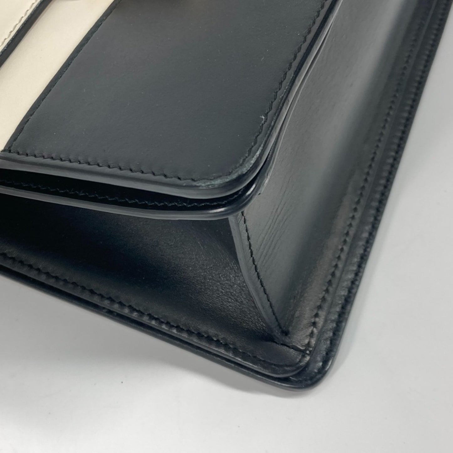 Gucci Black Leather Queen Margaret