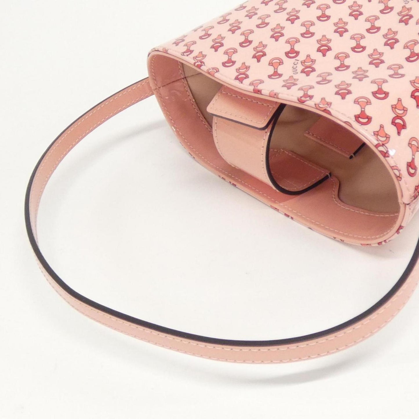 Gucci Pink Patent Leather Sac Sceau