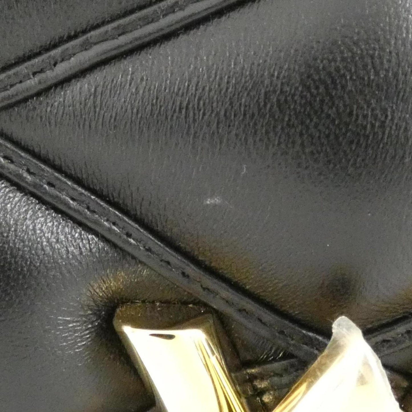 Louis Vuitton Black Leather Go 14