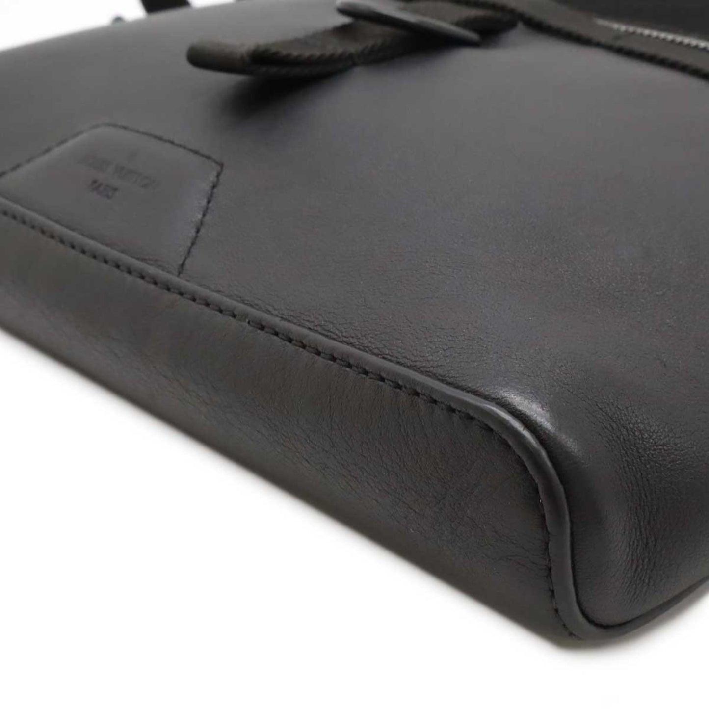 Louis Vuitton Black Leather Infini