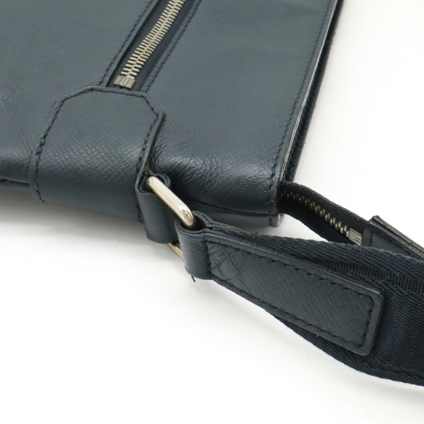 Louis Vuitton Gray Leather Sasha