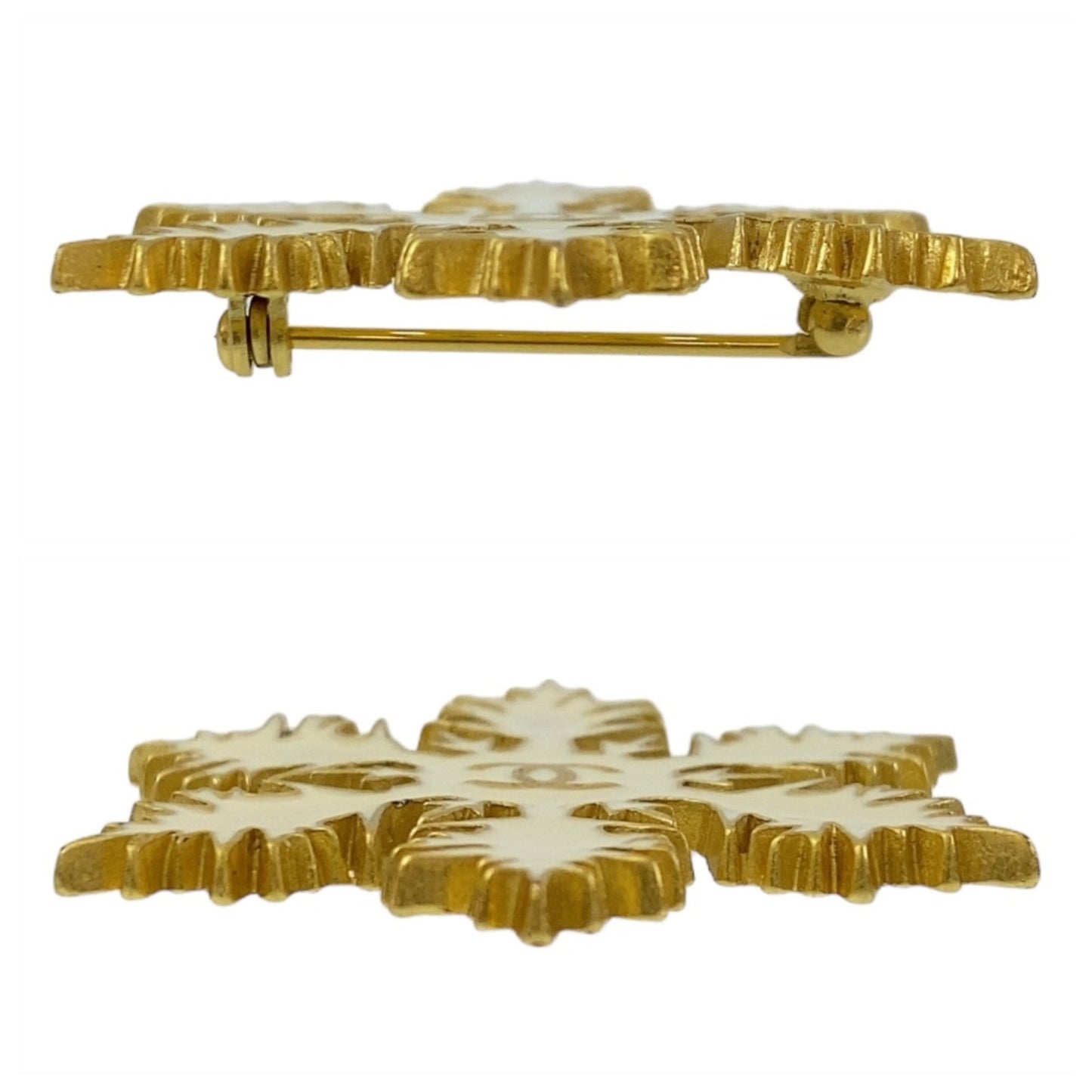 Chanel White Gold Plated Brooch