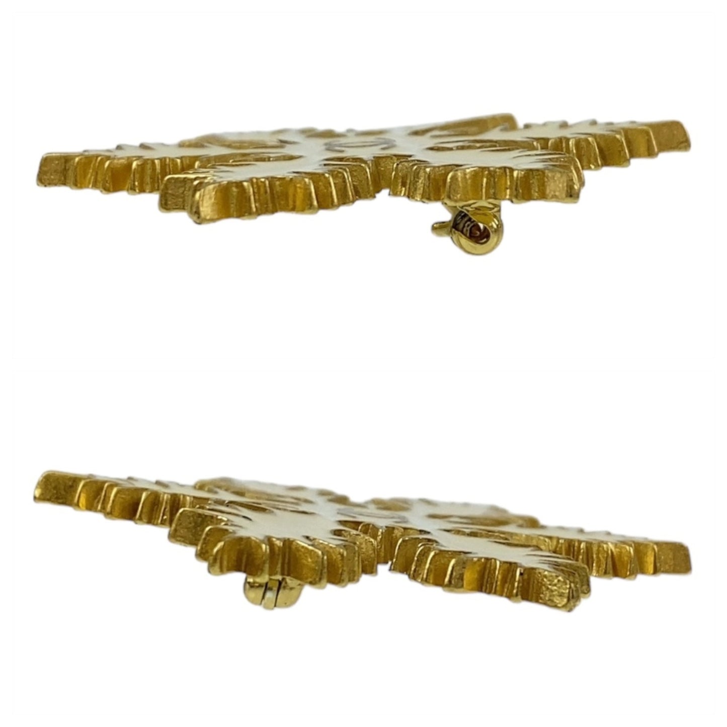 Chanel White Gold Plated Brooch