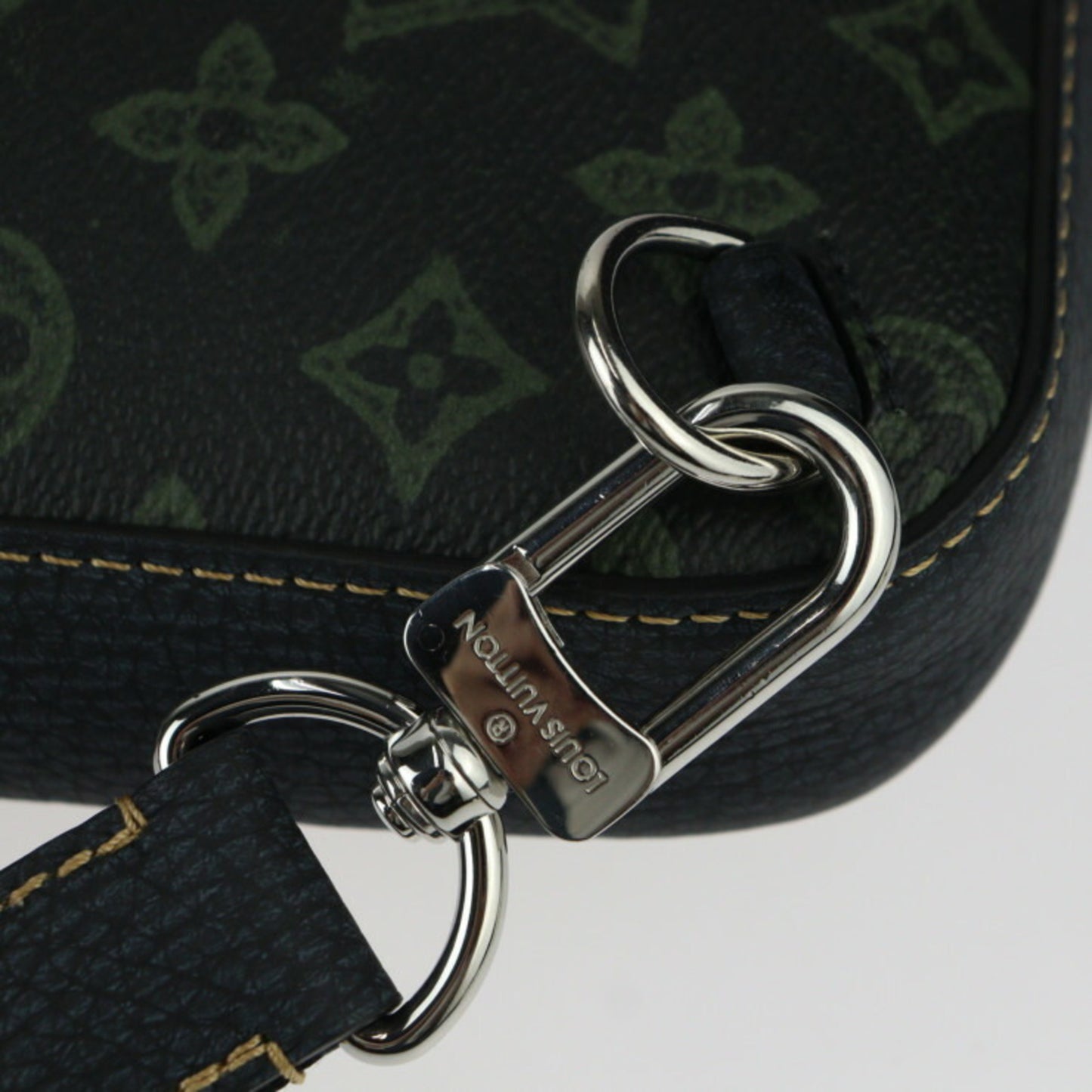 Louis Vuitton Green Canvas Avenue Sling