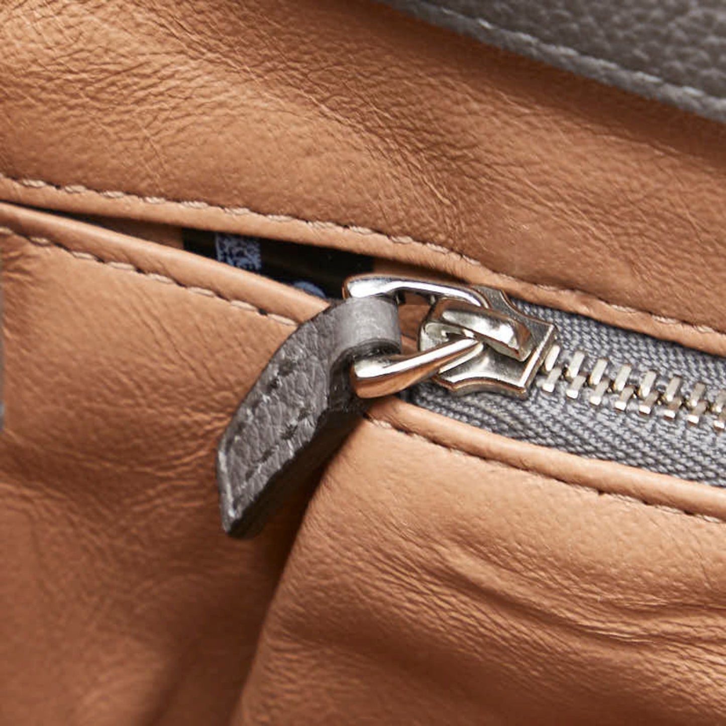 Gucci Gray Leather Zumi