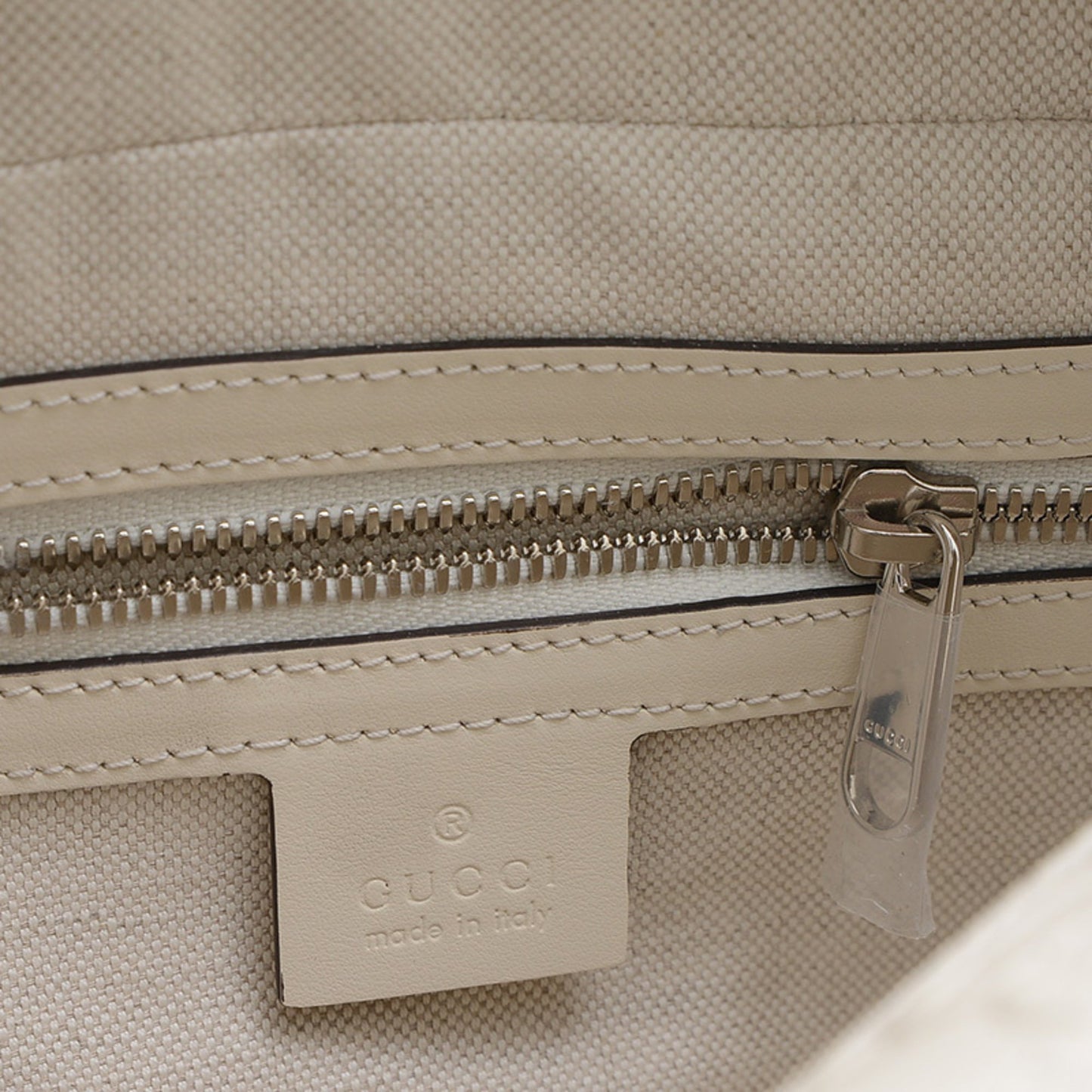 Gucci White Leather Gg Embossé