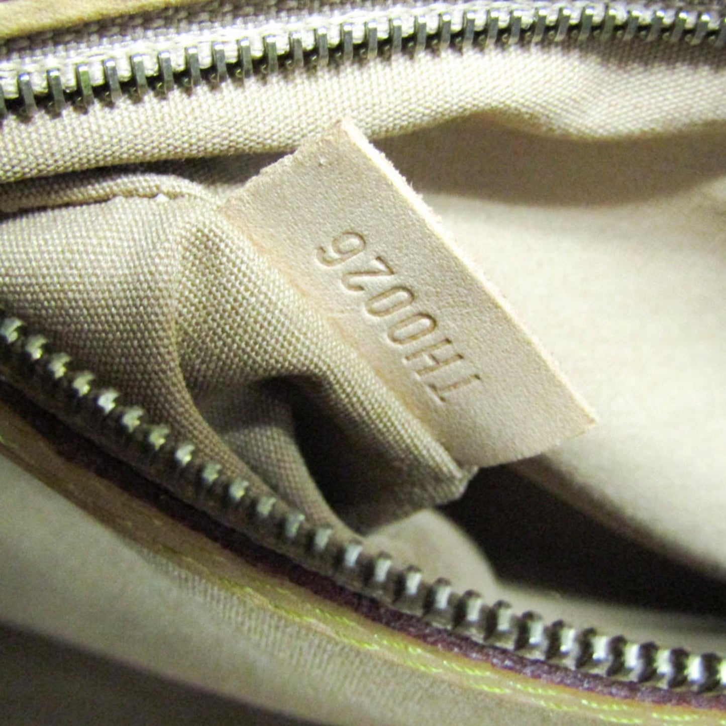 Louis Vuitton Brown Patent Leather Reade