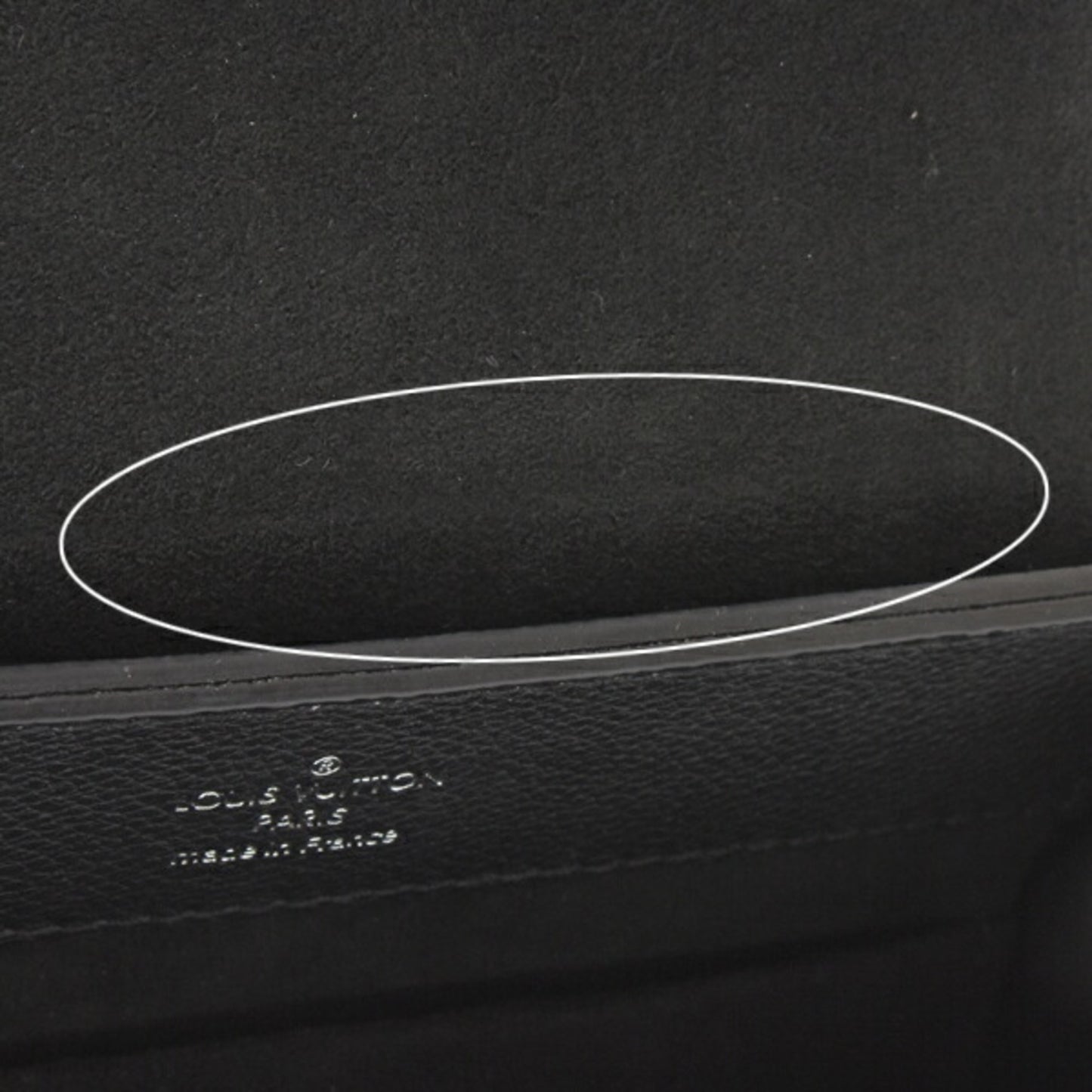 Louis Vuitton Black Leather Lockme Ever Mm