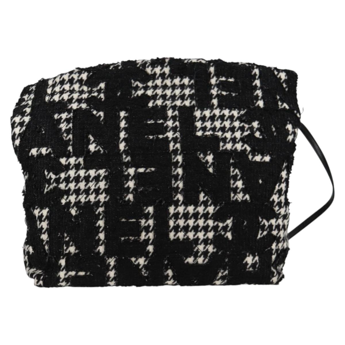 Chanel Black Tweed Chanel 22