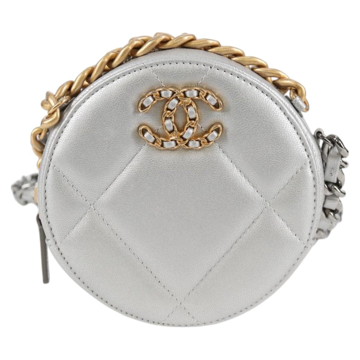 Chanel Silver Leather Ronde