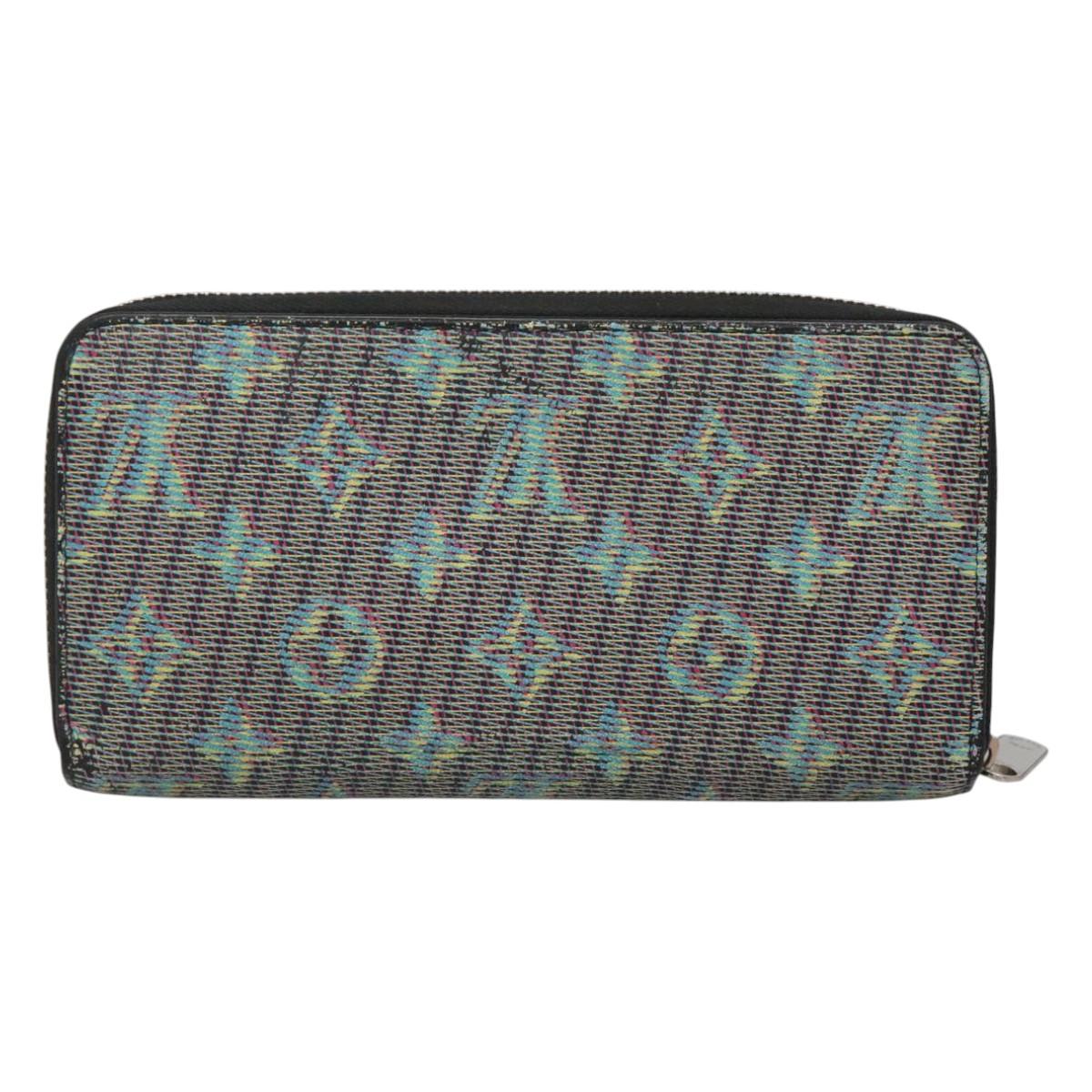 Louis Vuitton Green Leather Zippy Wallet