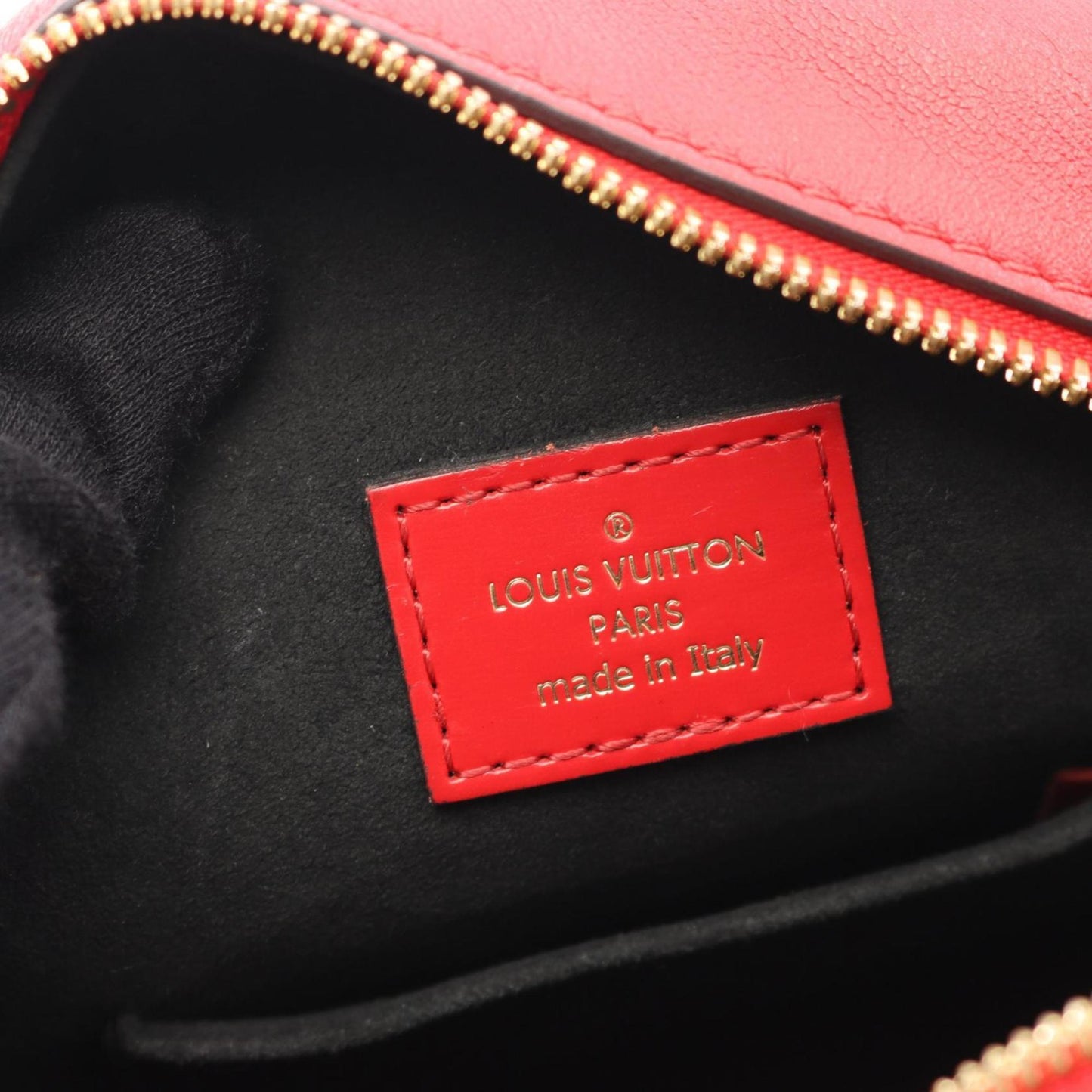 Louis Vuitton Red Patent Leather Boîte Chapeau Souple