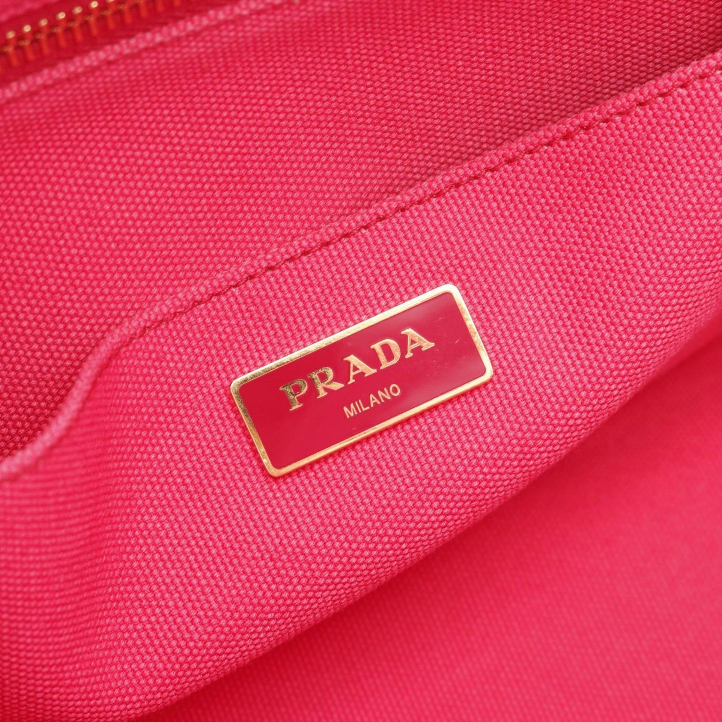 Prada Pink Canvas Canapa