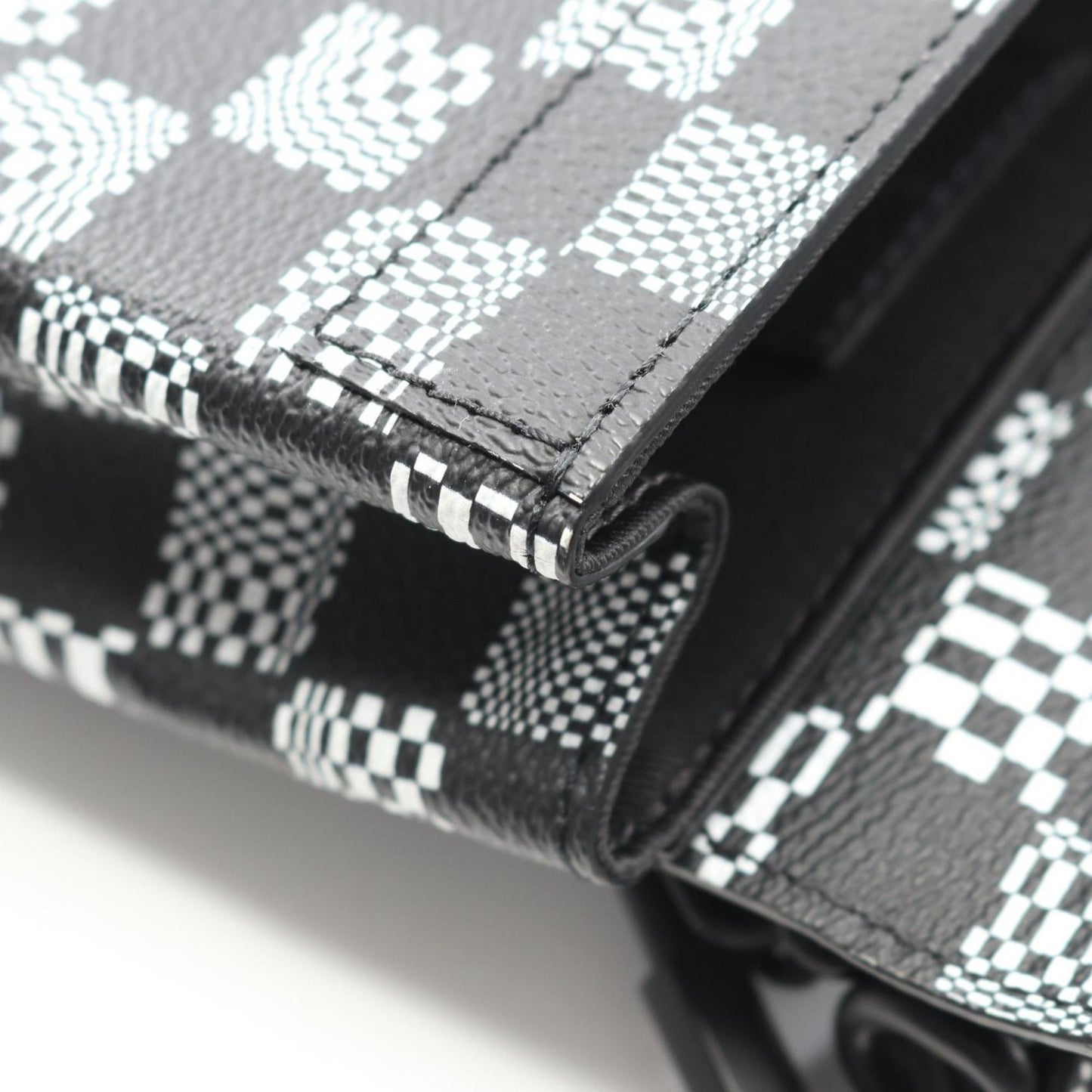 Louis Vuitton Black Canvas Steamer