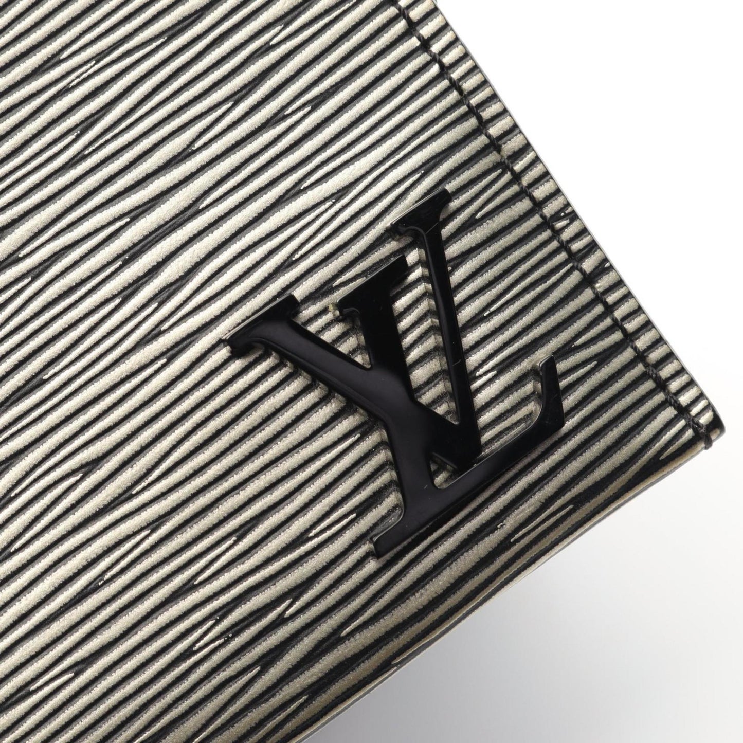 Louis Vuitton Gray Leather Cléry
