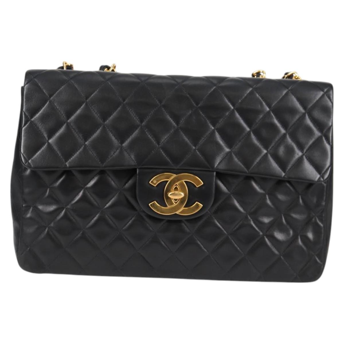 Chanel Black Leather Timeless/classique