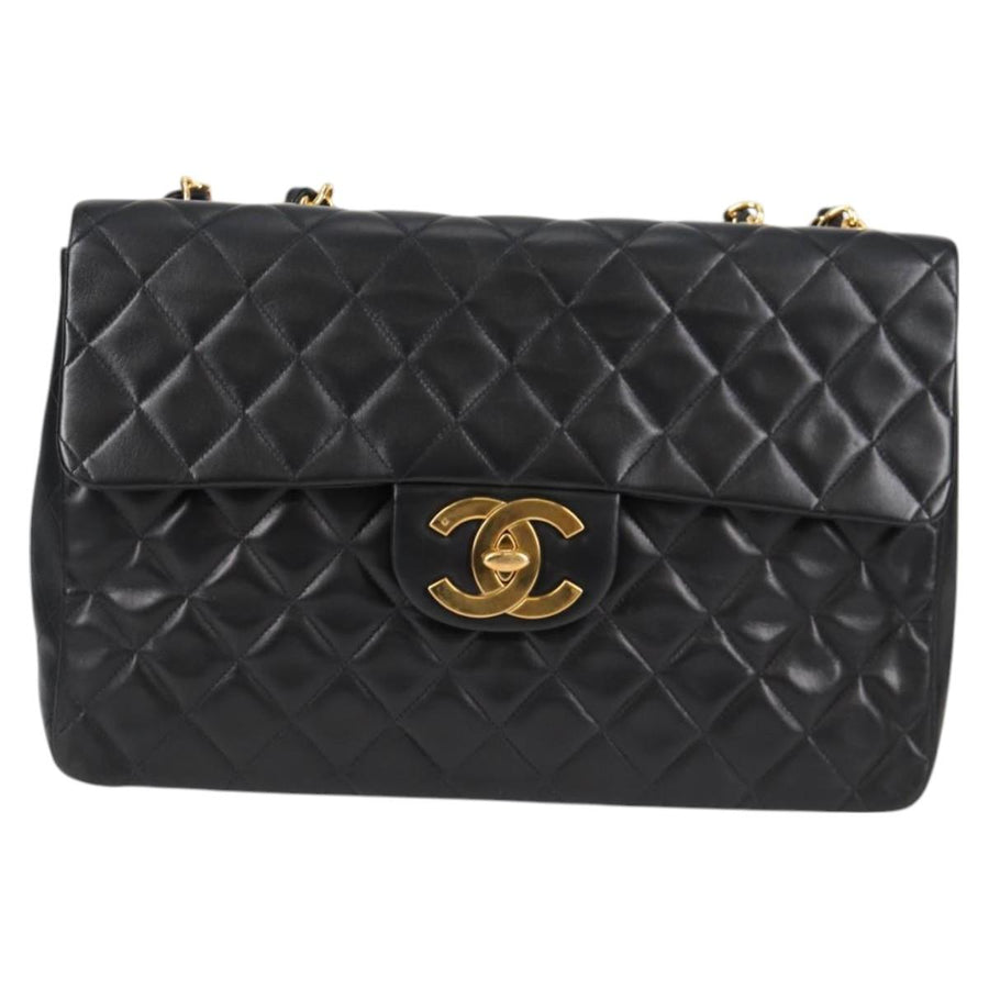 Chanel Black Leather Timeless/classique