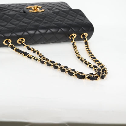 Chanel Black Leather Timeless/classique