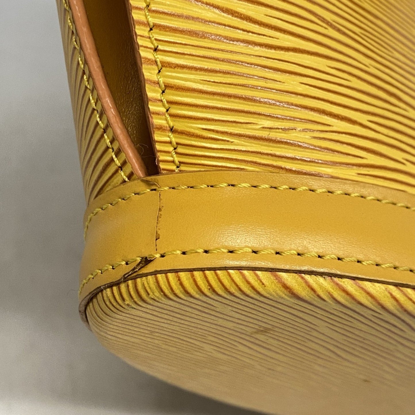 Louis Vuitton Yellow Leather Saint Jacques