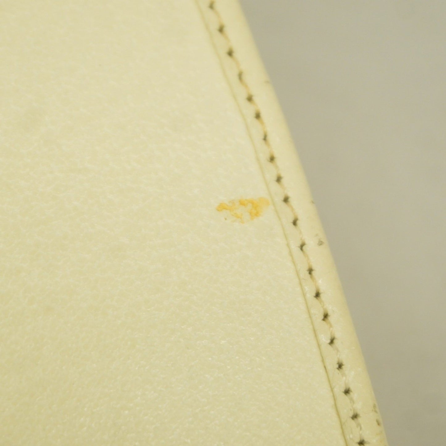 Gucci White Leather Jackie