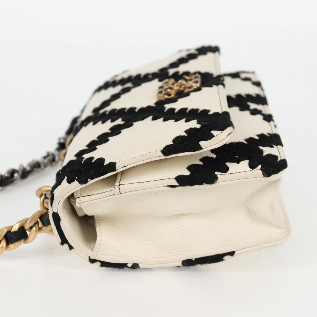 Chanel White Leather Chanel 19