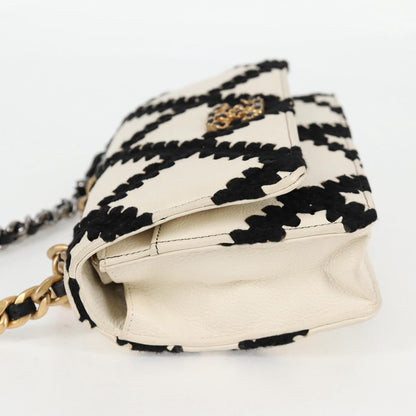 Chanel White Leather Chanel 19