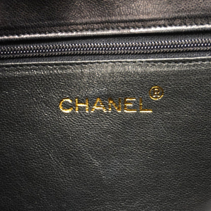 Chanel Black Leather Flap Bag Cuir Noir