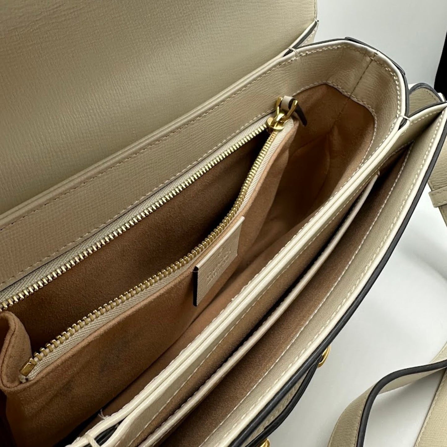 Gucci White Leather Horsebit