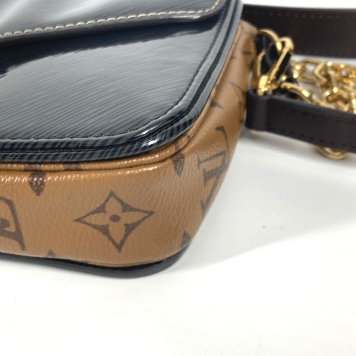 Louis Vuitton Black Leather Metis