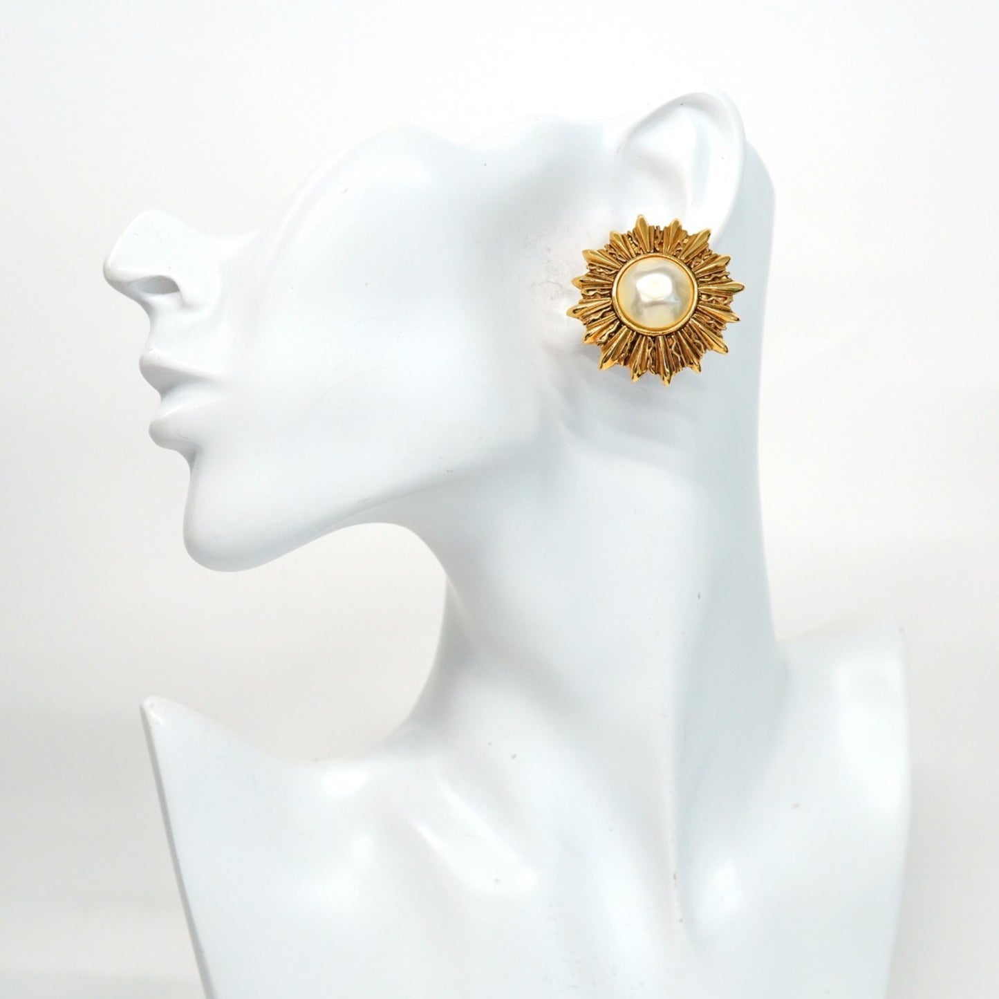 Chanel Gold Gold Plated Earring
