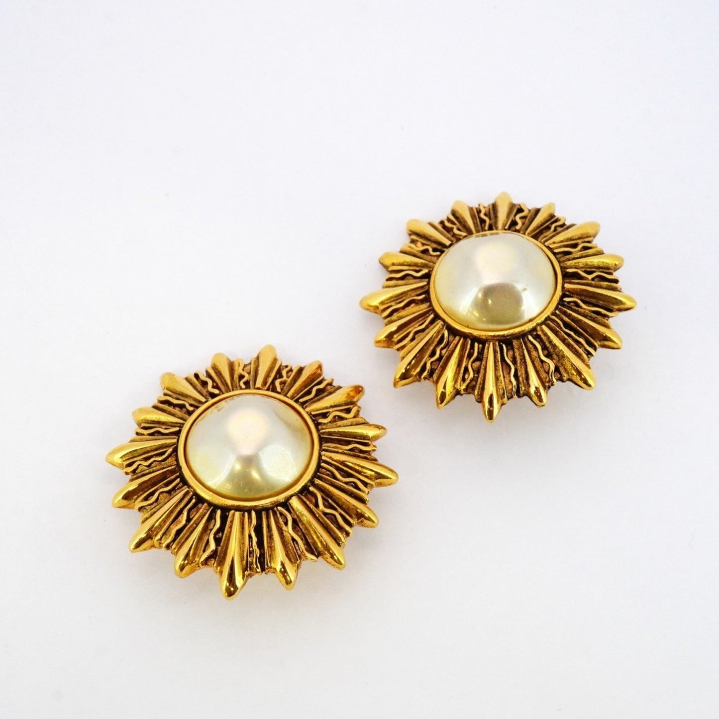 Chanel Gold Gold Plated Earring