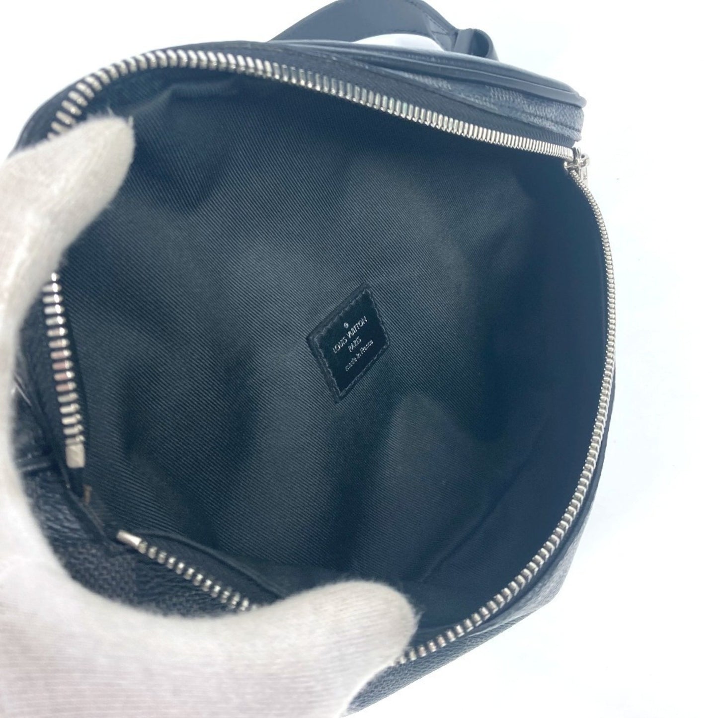 Louis Vuitton Black Canvas Bum Bag / Sac Ceinture