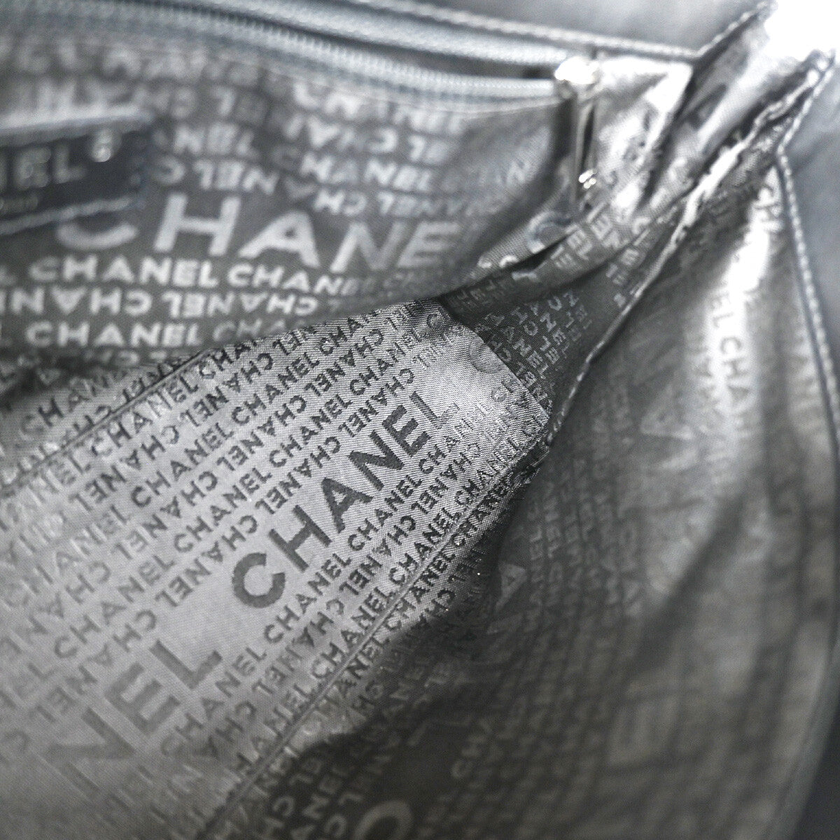 Chanel Black Patent_leather Reissue 2.55 Tote