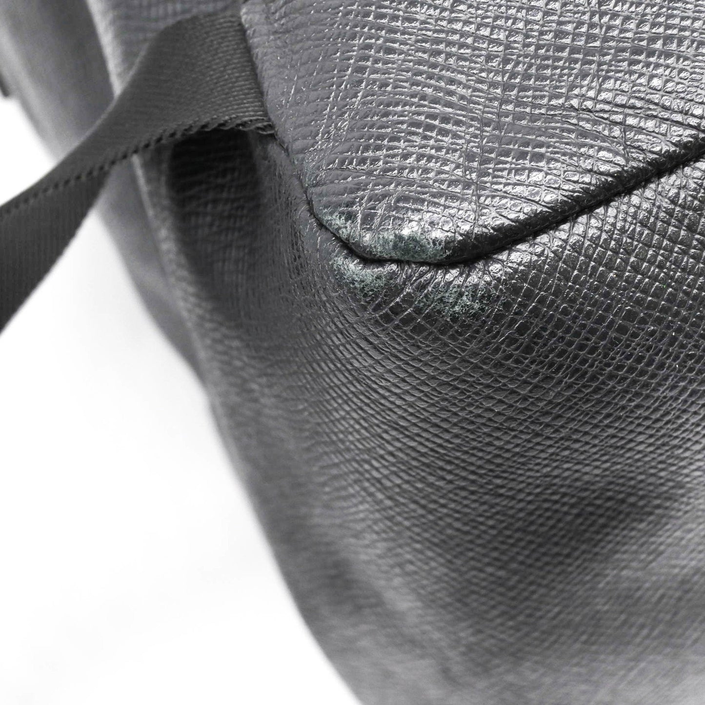 Louis Vuitton Black Canvas Discovery