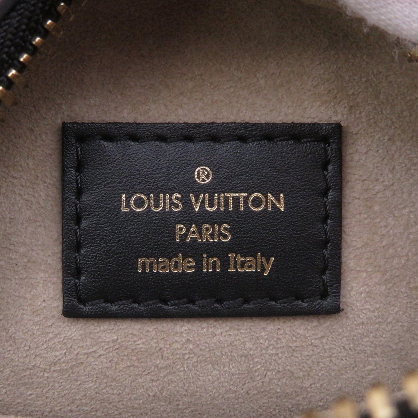 Louis Vuitton Red Canvas Boîte Chapeau Souple