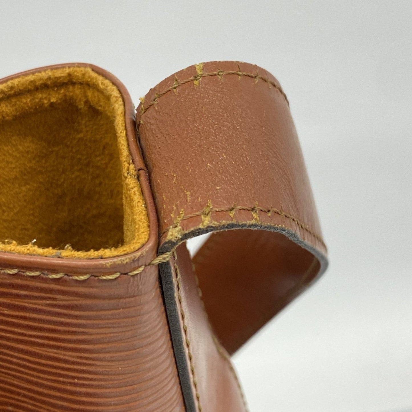 Louis Vuitton Brown Leather Sac D'épaule