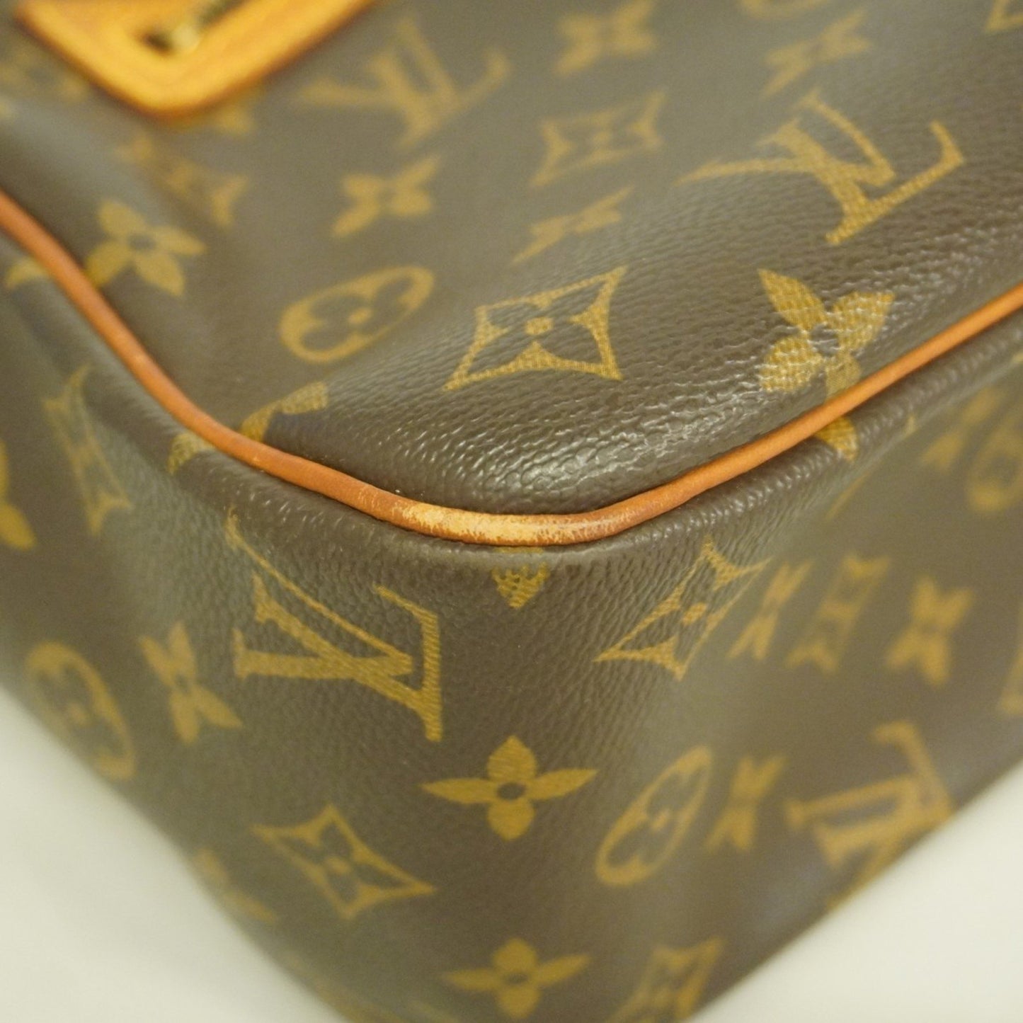 Louis Vuitton Brown Canvas Cite