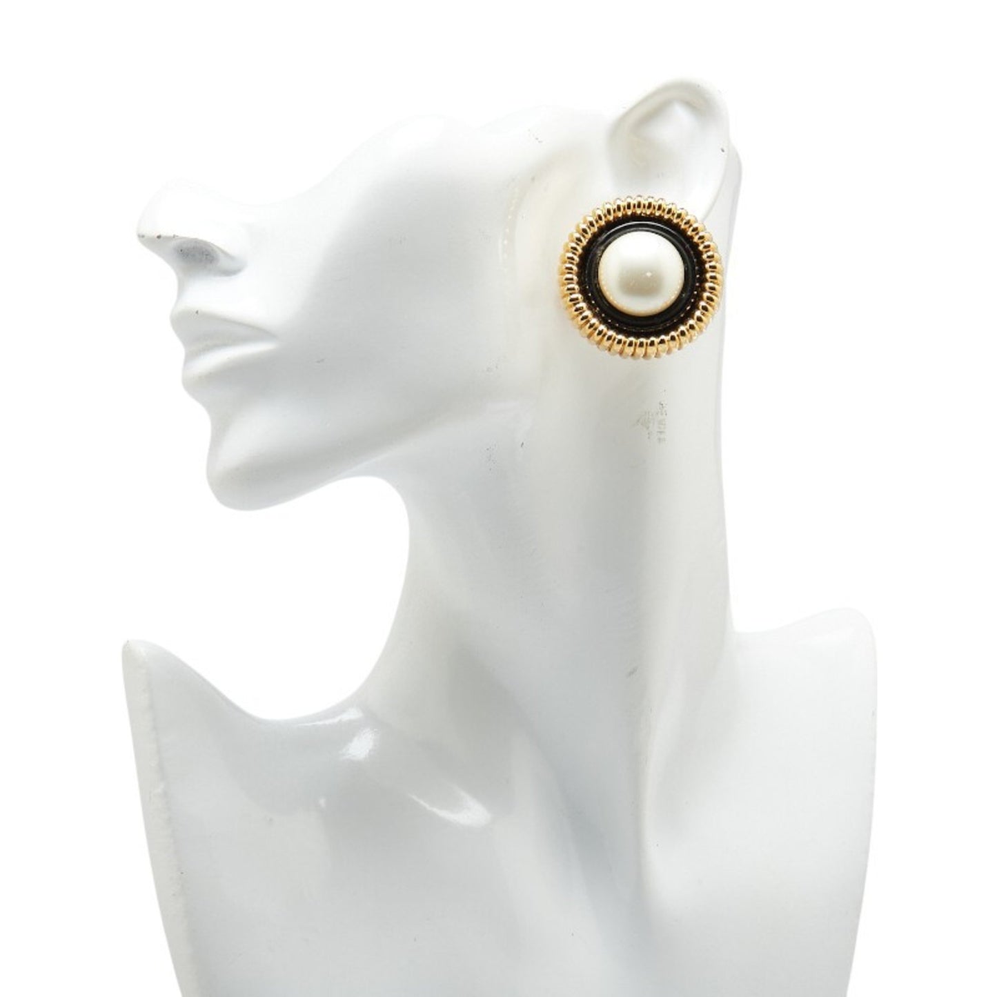 Chanel Gold Gold Plated Earring