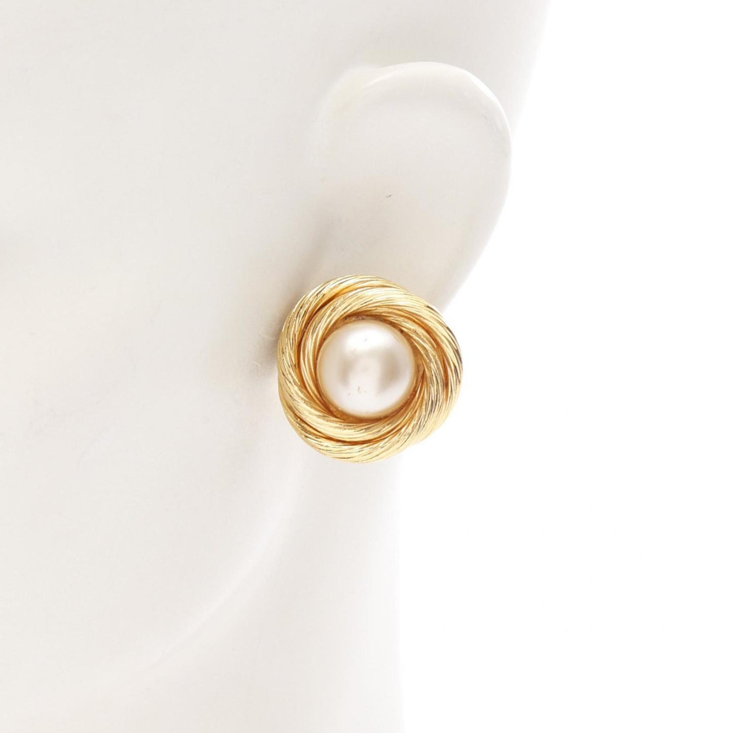 Chanel Gold Gold Plated Earring