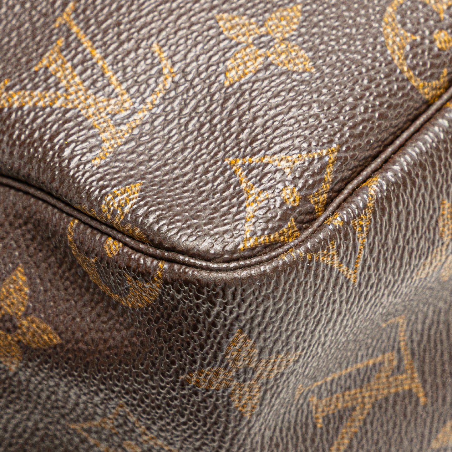 Louis Vuitton Monogram Trousse Toilette 28