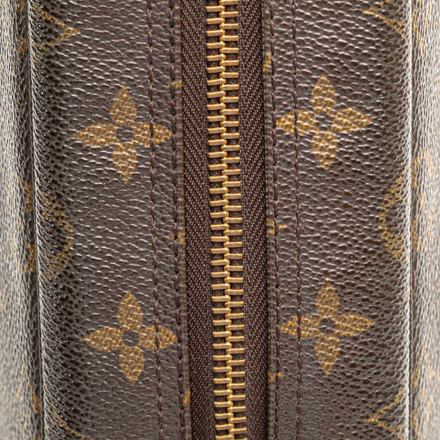 Louis Vuitton Monogram Trousse Toilette 28