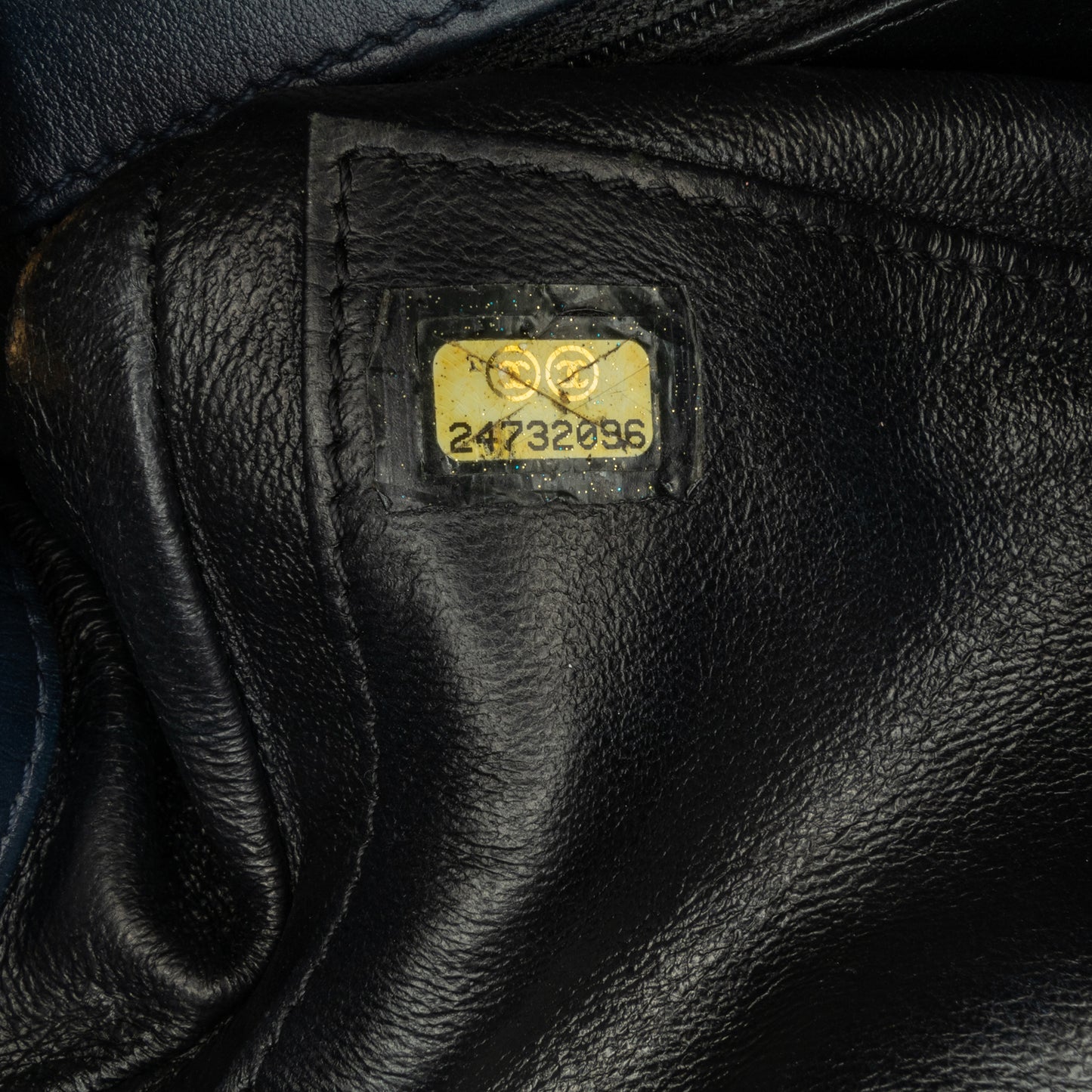 Chanel Small Bicolor Caviar CC Filigree Flap (20528)