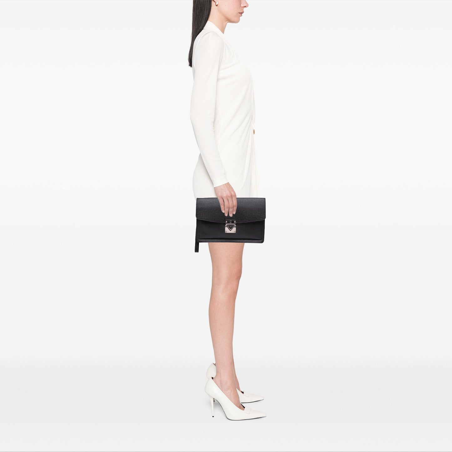 Louis Vuitton Taiga Belaia Clutch