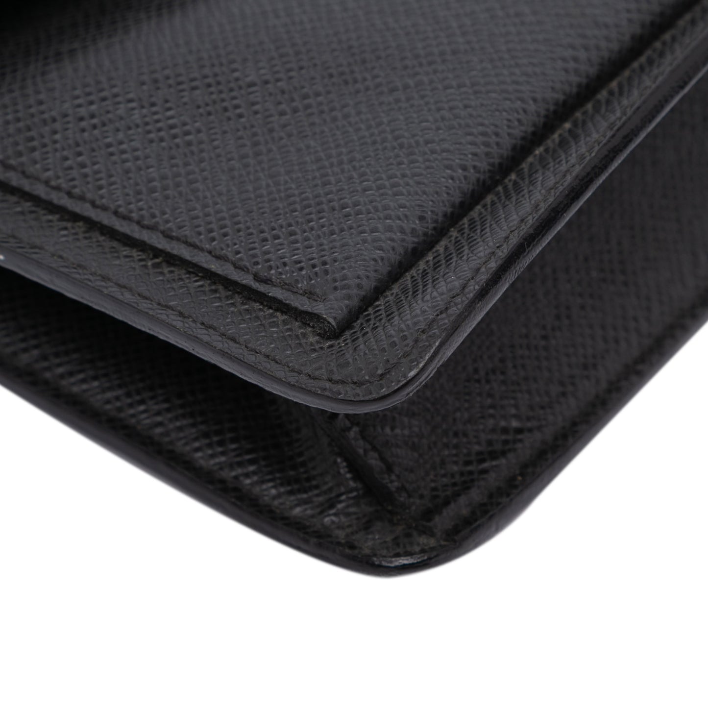 Louis Vuitton Taiga Belaia Clutch
