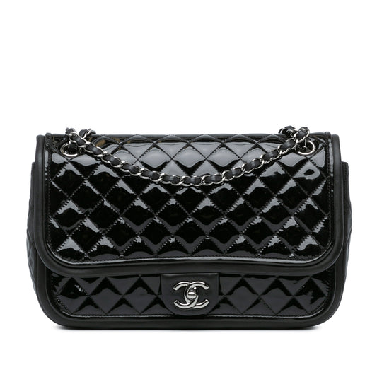 Chanel Jumbo Patent Classic Twist Flap (21124)