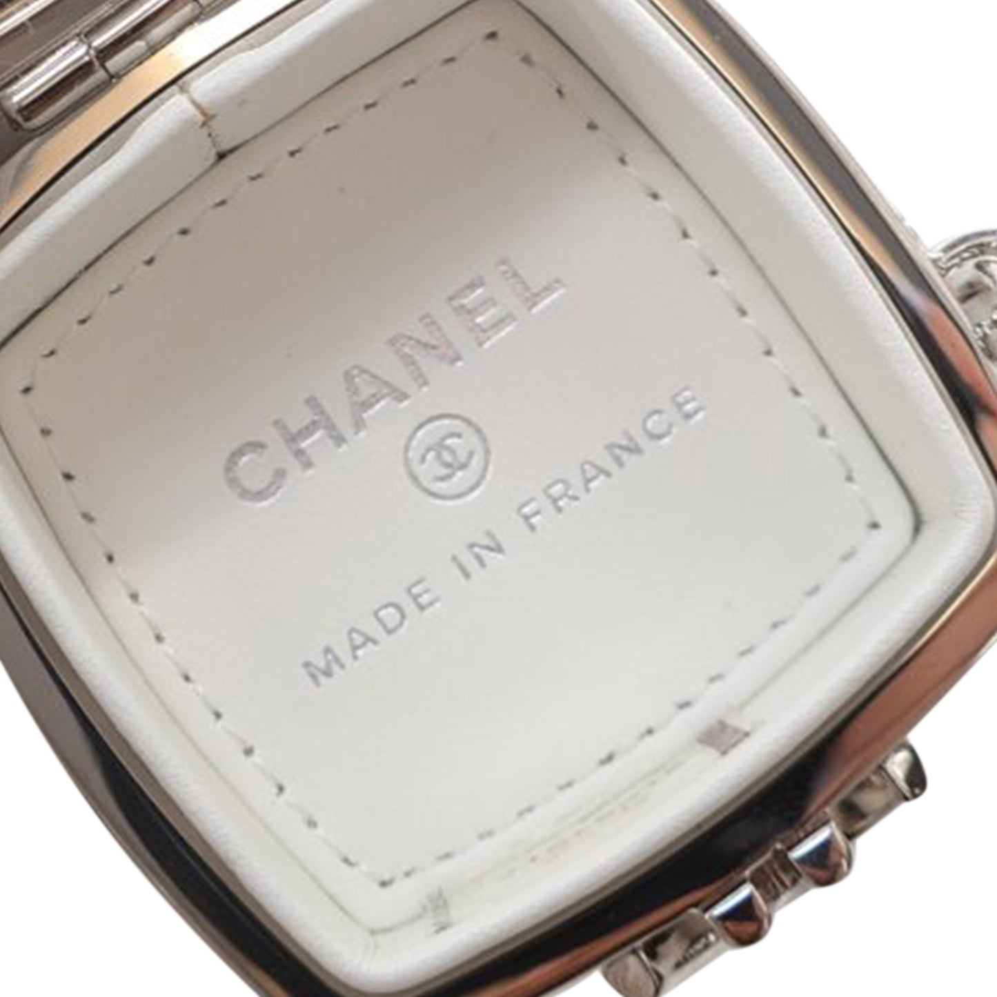 Chanel Patent Goatskin Make-up Box Clutch With Chain