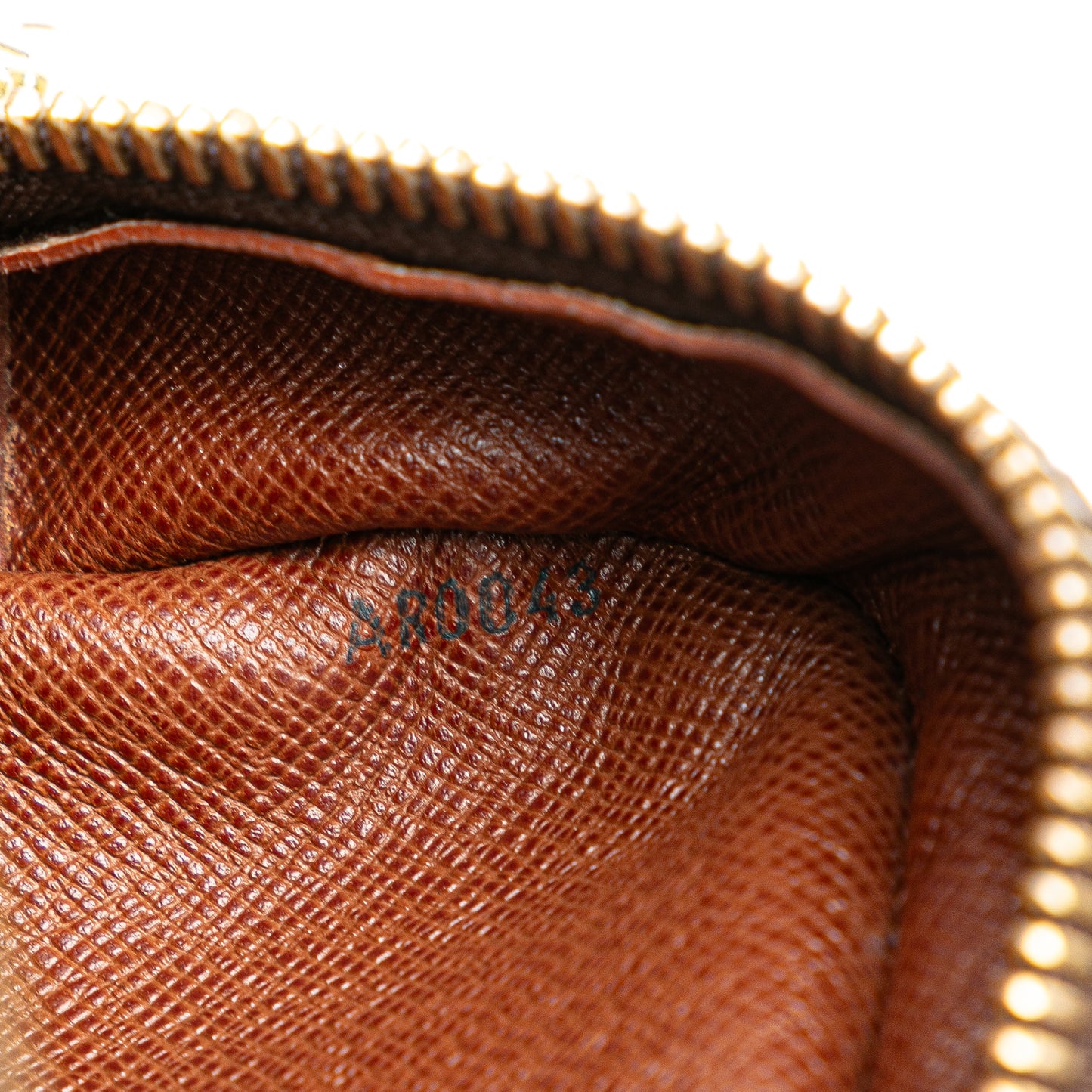 Louis Vuitton Monogram Nil Crossbody