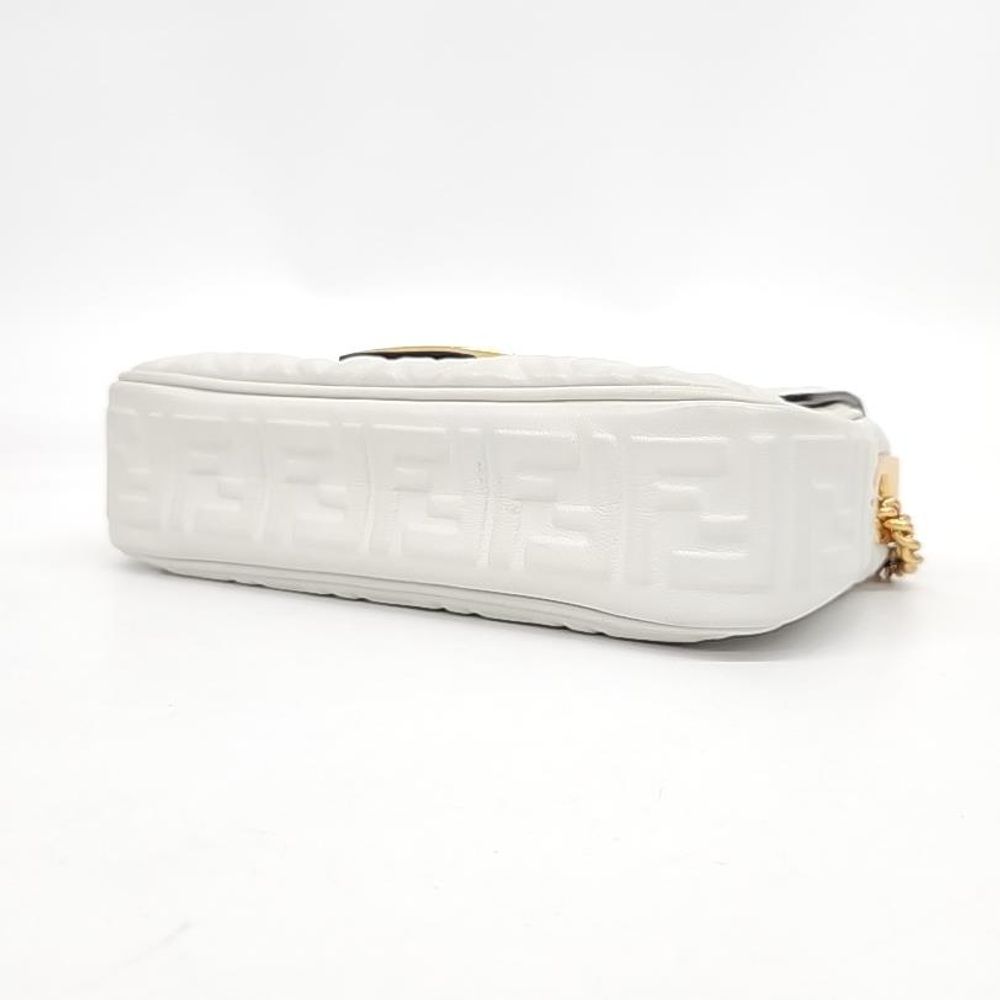 Fendi Baguette Chain Shoulder Bag (7926875)