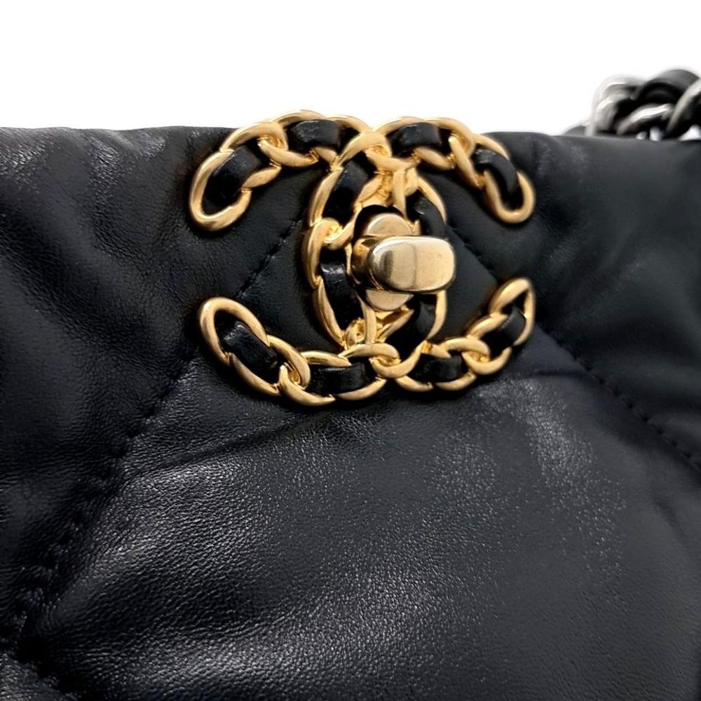 Chanel 19 Chain Shoulder Bag (4306122)