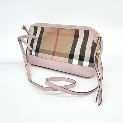 Burberry Chain Shoulder Bag (3300695)